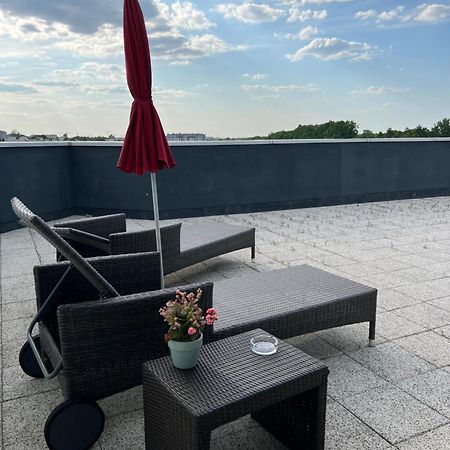 Hotel Apart Warsawa Bagian luar foto