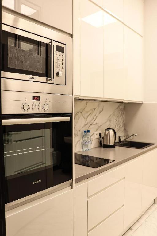 Hotel Apart Warsawa Bagian luar foto