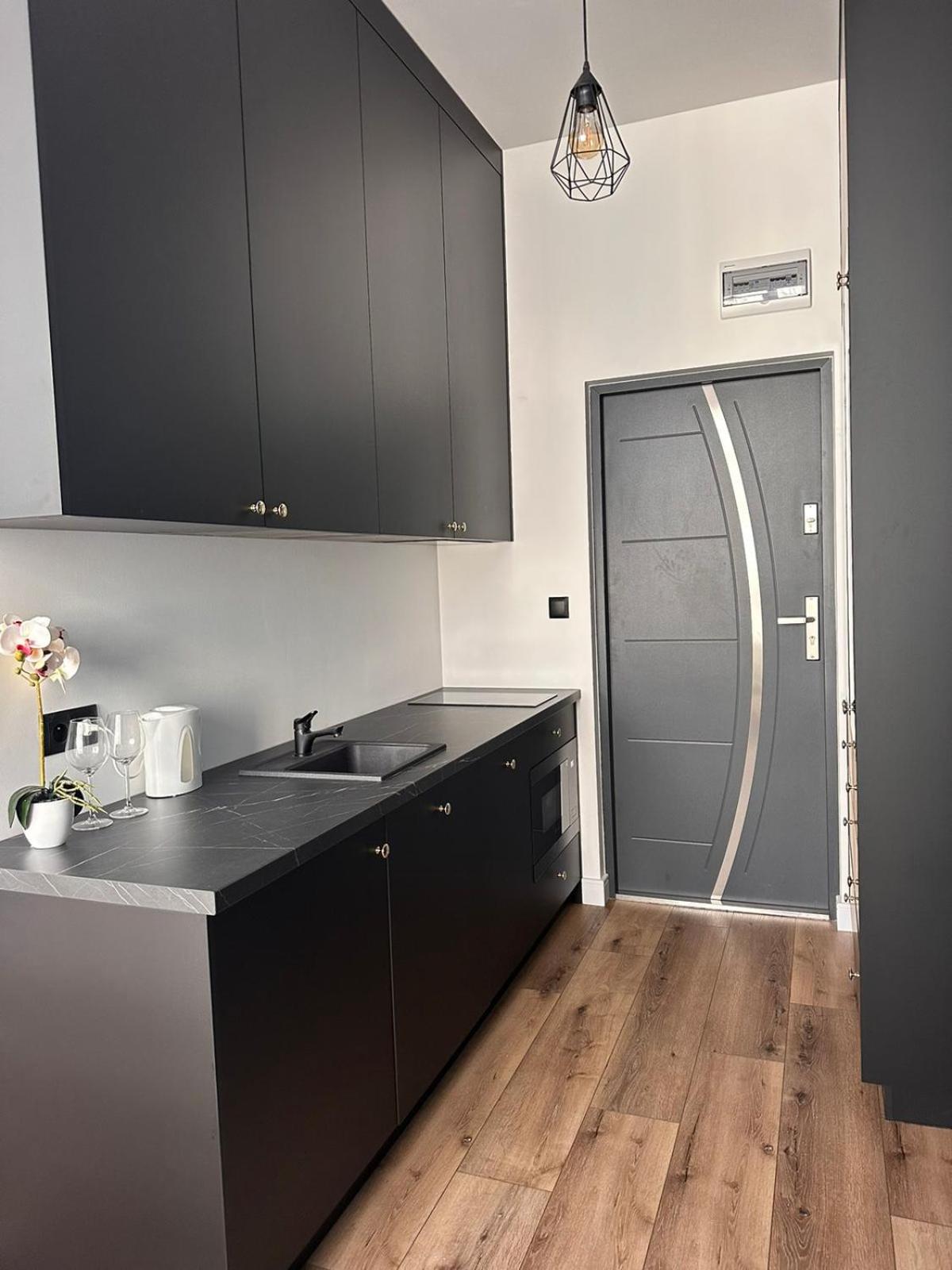 Hotel Apart Warsawa Bagian luar foto